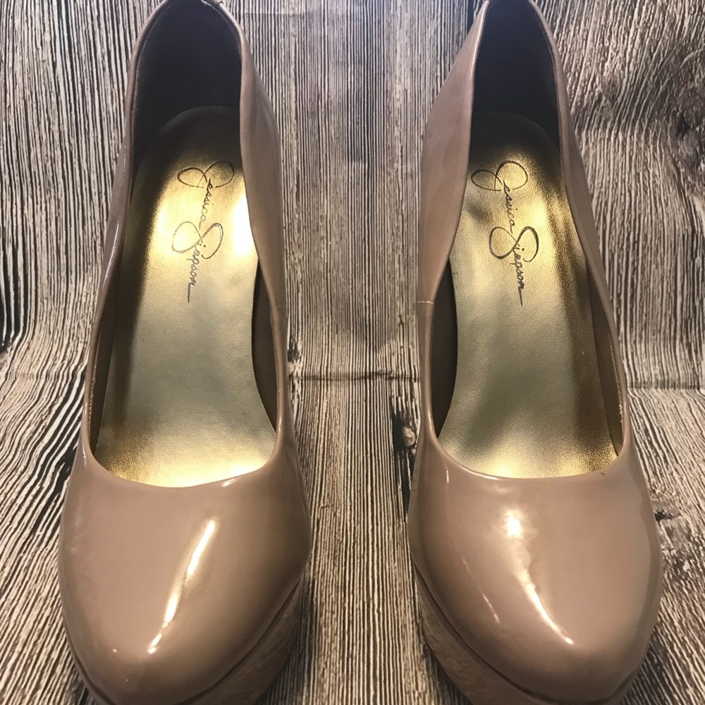 Jessica Simpson platform tan heels size 9